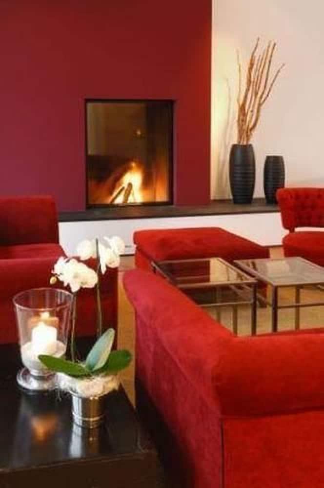 Privathotel Lindtner Hamburg Hamburgo Interior foto A fireplace in a home