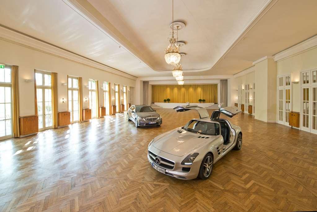 Privathotel Lindtner Hamburg Hamburgo Facilidades foto Mercedes-Benz Museum
